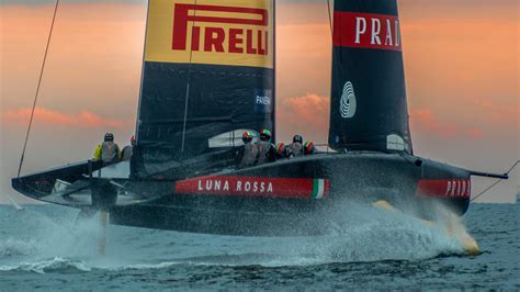 luna rossa prada team